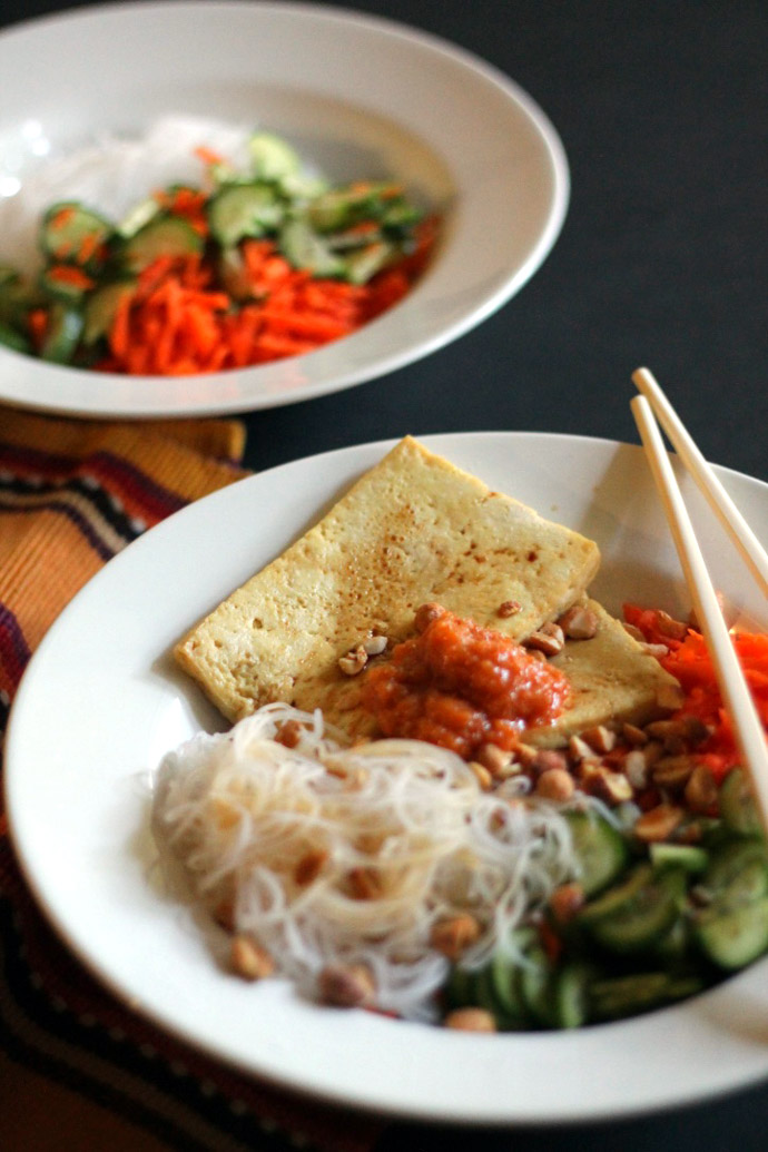Rice Noodle Salad Bowl w/ Honey Vinegar Dressing